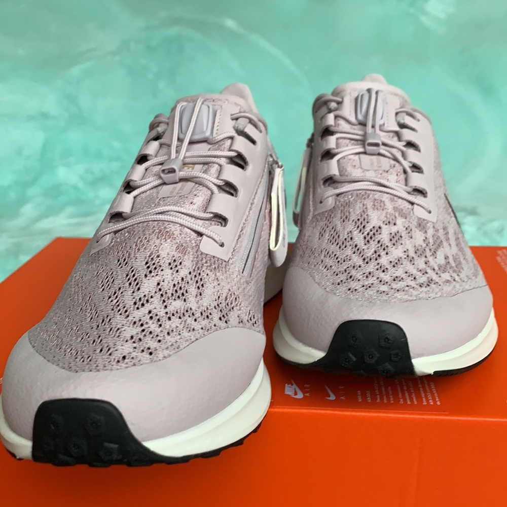 NIKE WMNS AIR ZOOM PEGASUS 36 FLYEASE - Picture 10 of 14